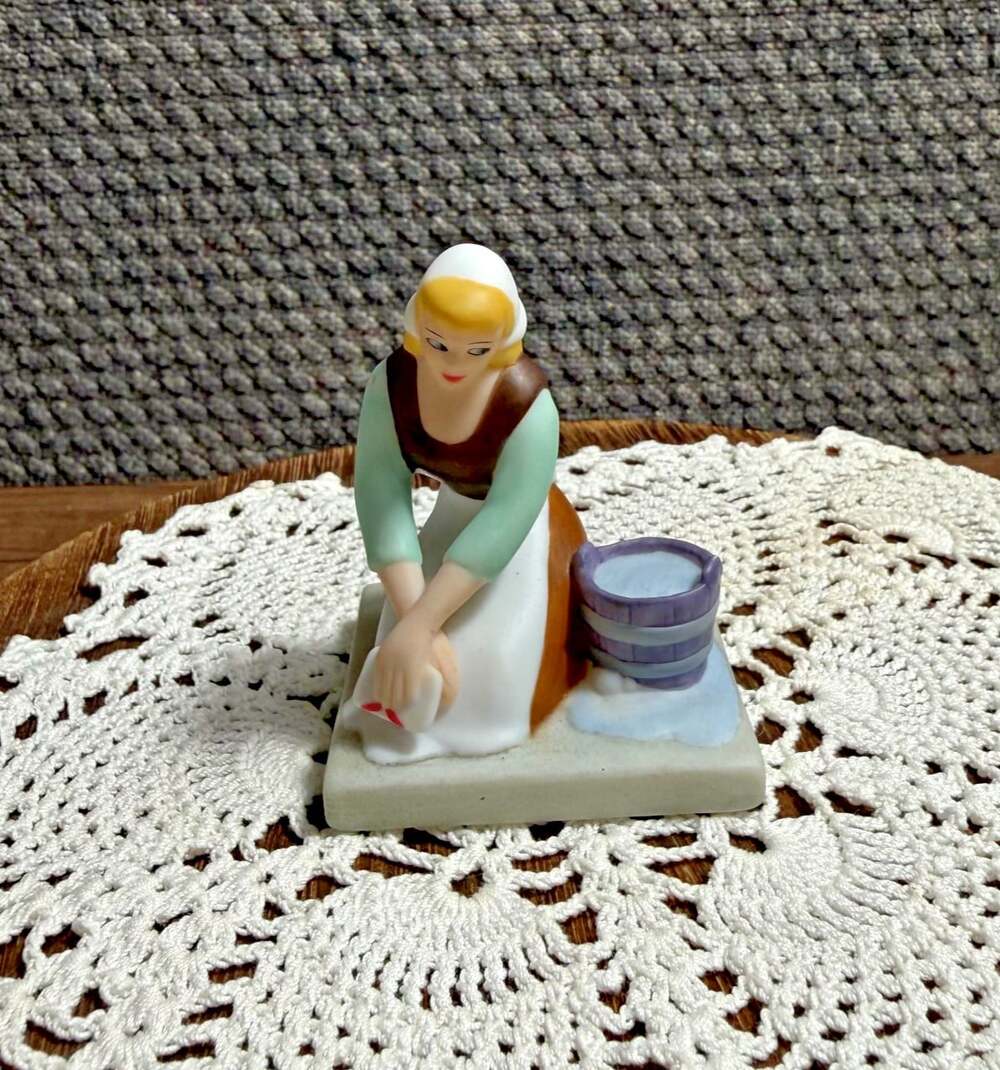 Disney Grolier Cinderella Porcelain Ceramic Figurine 3"